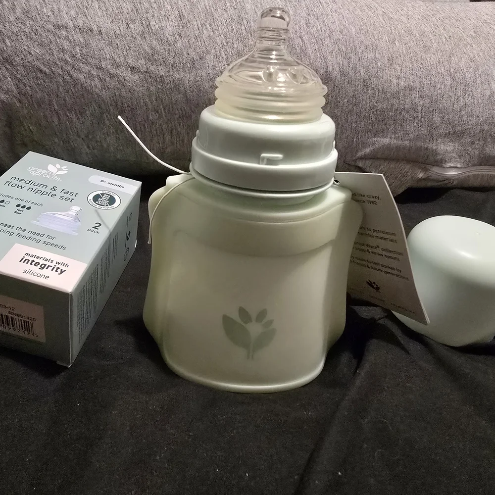 Gentle Flow Silicone Baby Bottle - Soft Green - Picture 1 of 6